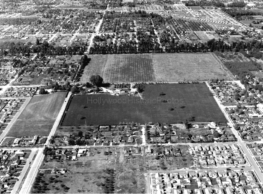 Sherman Oaks Aerial 1950 WM.jpg